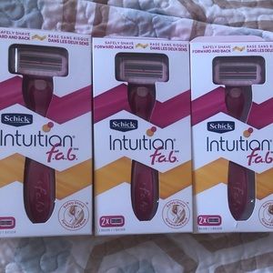 3 Schick Intuition 5 Blade Razors